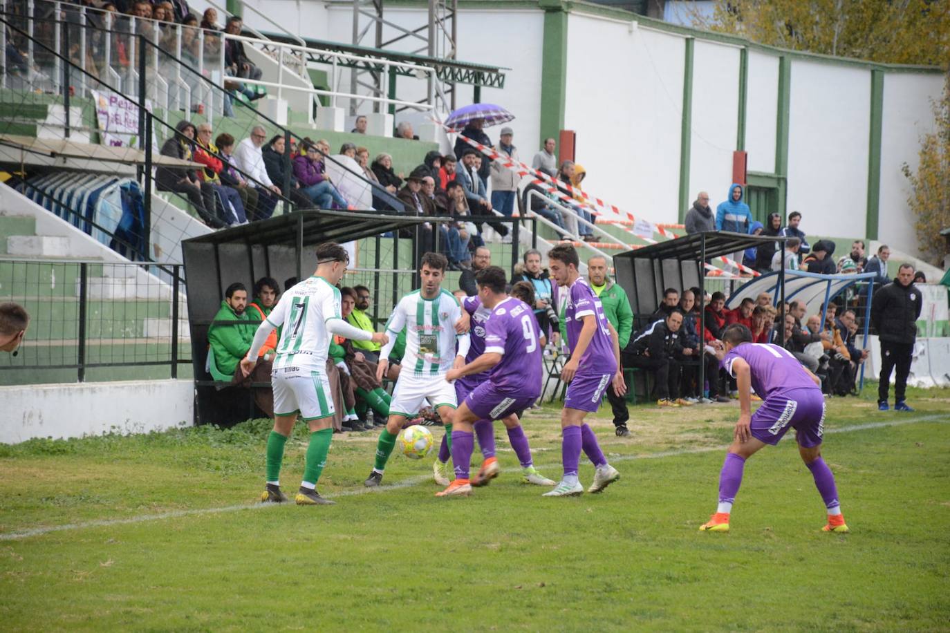 El Real Jaén logra una victoria vital en Antequera