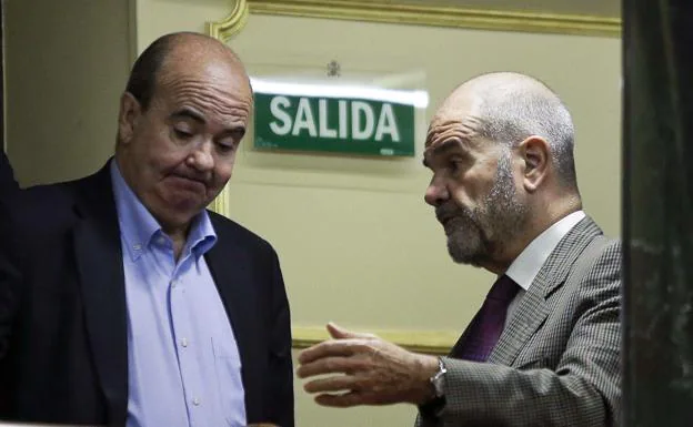 La Fiscalía pide que Chaves y Zarrías declaren como investigados por un préstamo de 3,7 millones a una empresa de Jaén