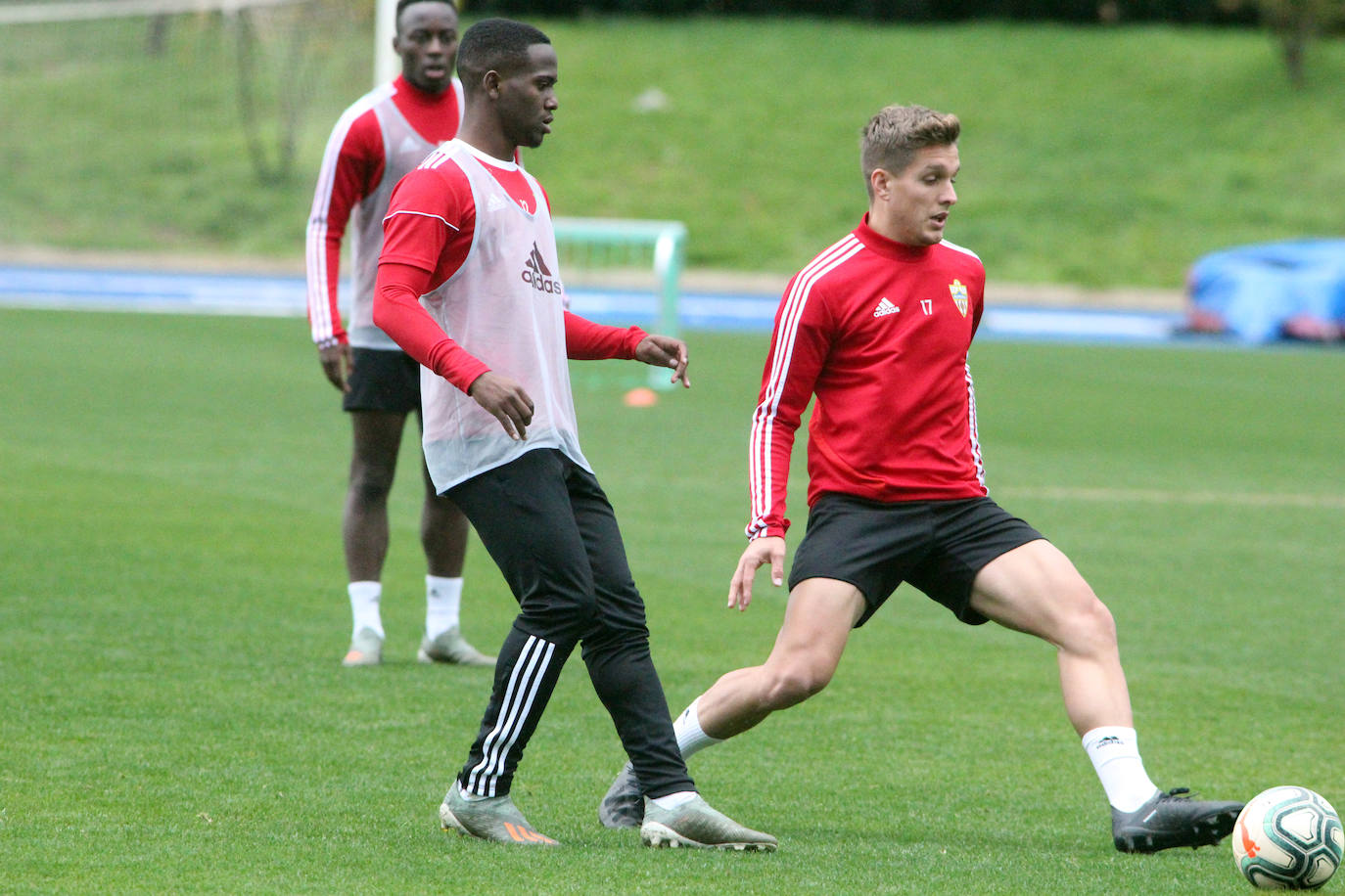 Corpas no piensa en el futuro en el Almería, pero el club no ha hablado