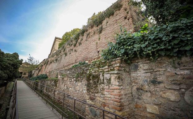 La Junta destina 700.000 euros a obras de rehabilitación en la Plaza de Carlos V en la Alhambra