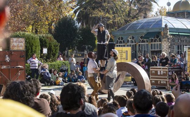 El circo toma Granada este puente con espectáculos gratuitos: consulta el programa