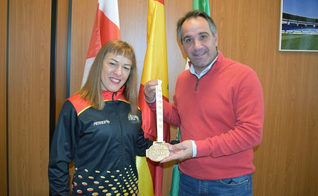 Raquel Ballesta, medalla de plata mundial en Pole Sport