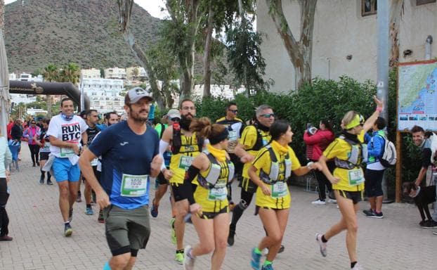 Carretero y Ugena se llevan la Ultra Maratón Costa de Almería