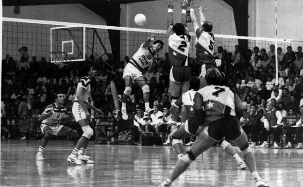 Unicaja Costa de Almería, desde hace casi tres décadas viajando por el viejo continente