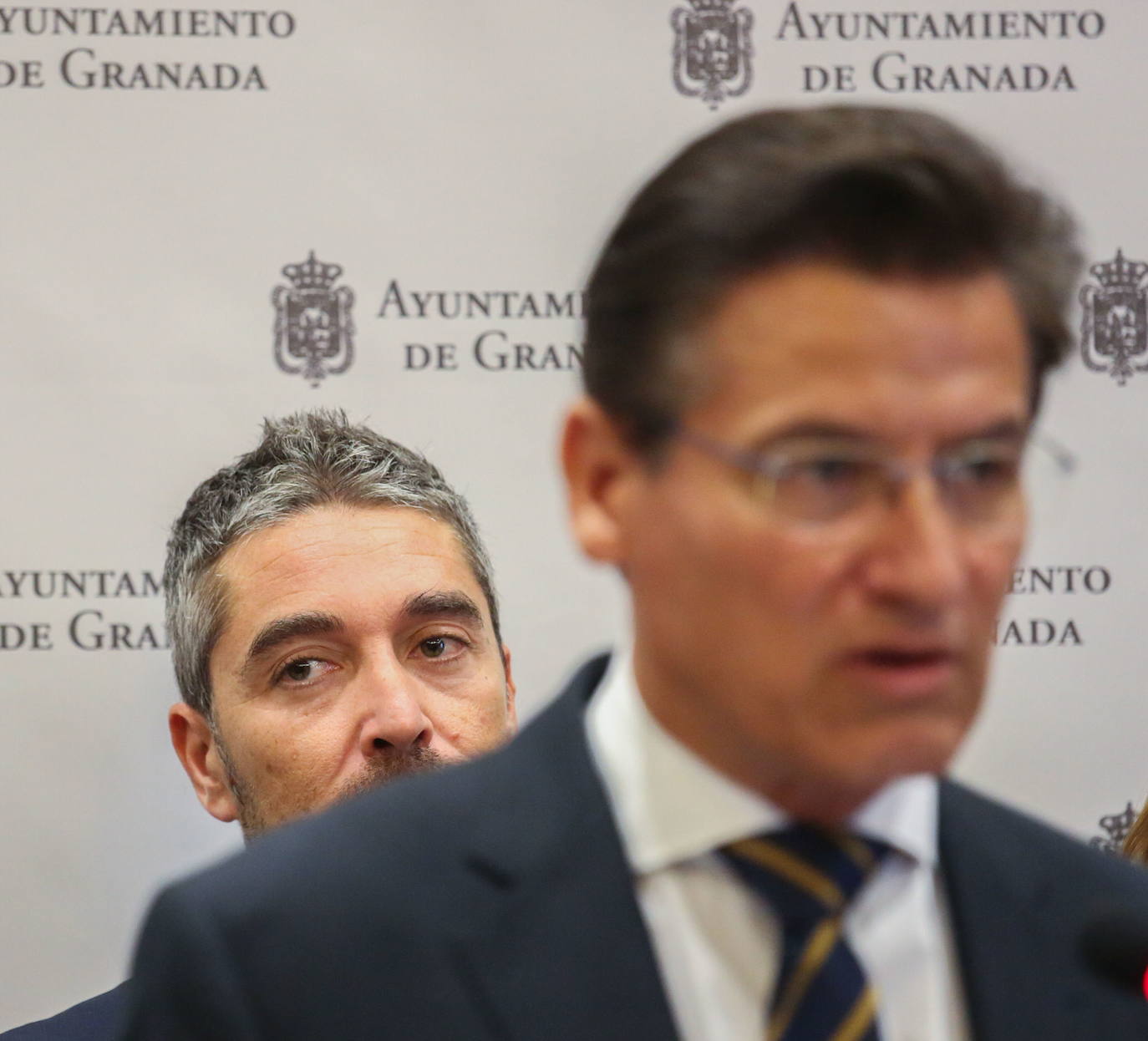 Manuel Olivares renunciará a Empleo si el alcalde retoma las ayudas