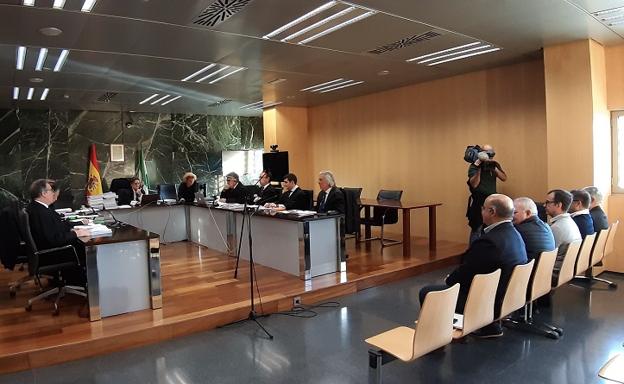 «En el Mesón Gitano participó mucha gente y aquí estamos muy pocos»