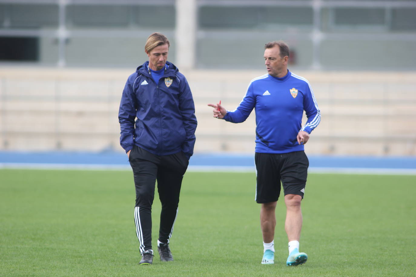 José María Gutiérrez mira a que el Almería gane; «queda mucho»