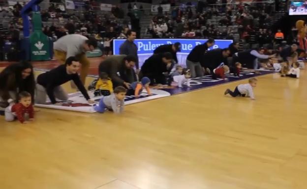 El Covirán organiza una carrera de bebés en el Palacio de los Deportes de Granada