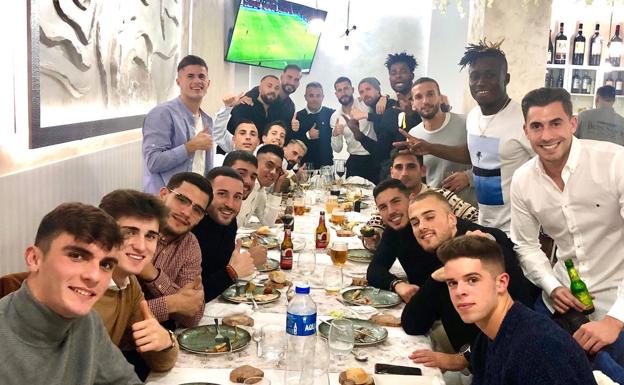 El Linares festejó el título invernal a la espera del Girona FC