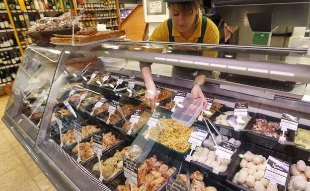 La novedad de Mercadona y Carrefour que preocupa a los restaurantes 'fast-food'