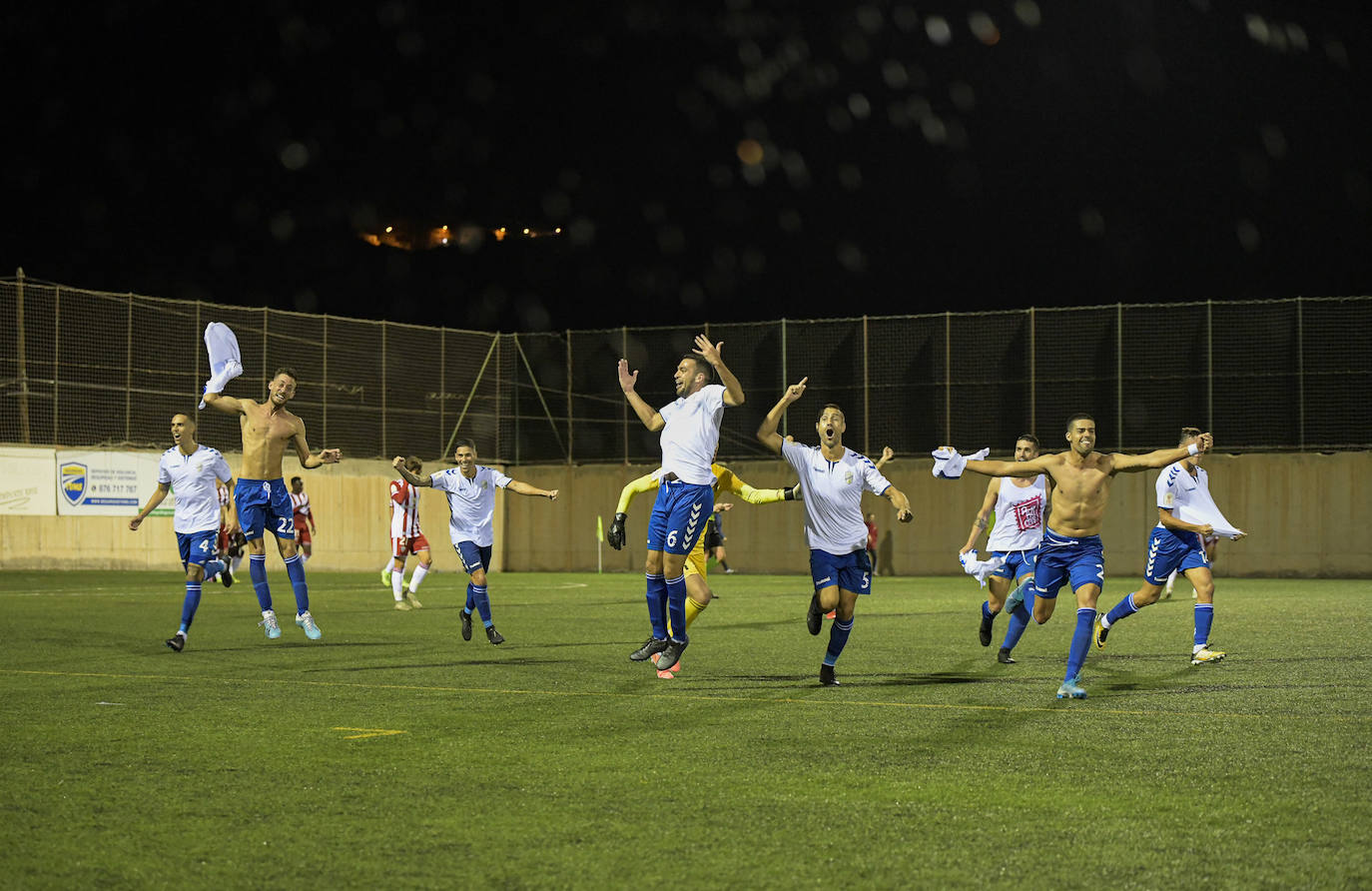 El Tamaraceite le da 'garrafón' a la UD Almería en la Copa