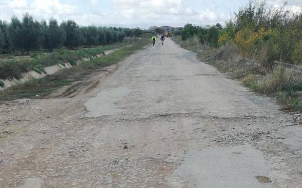 La carretera destrozada de Granada que nadie quiere busca propietario