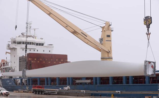 El Puerto de Motril trabaja para ser autosuficiente con energías limpias