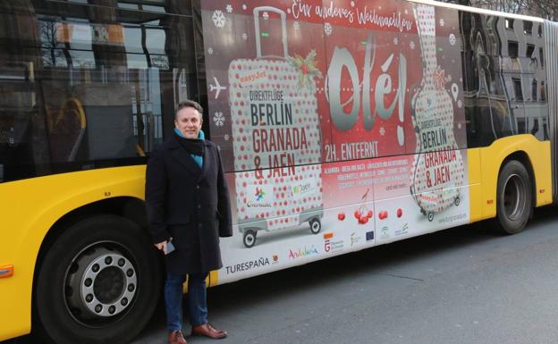 Una campaña turística en los autobuses de Berlín anima a volar a Granada