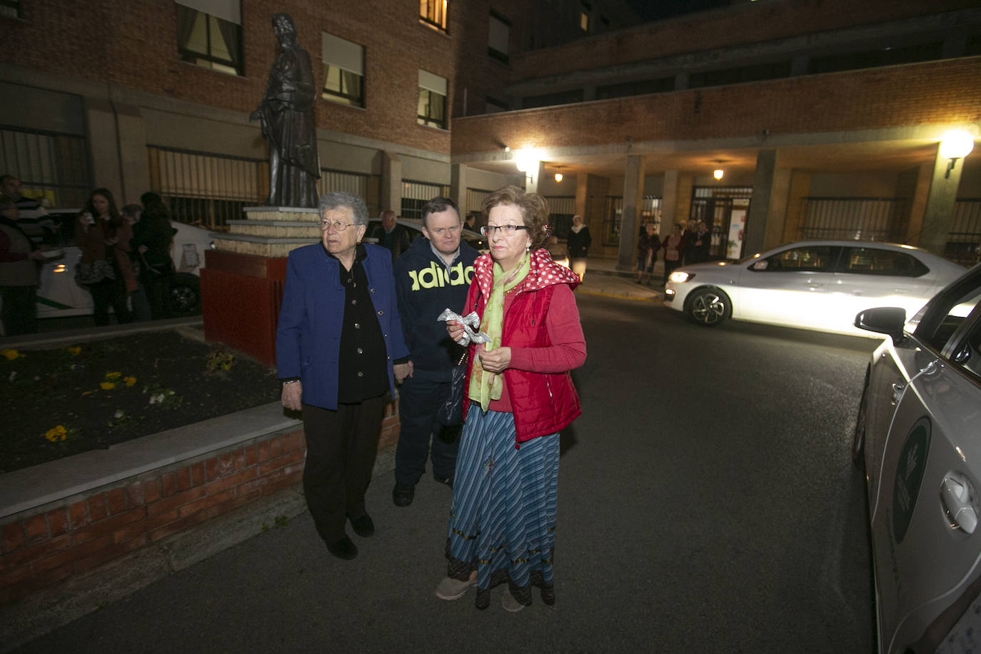 Un paseo a la Navidad de Granada para los mayores de las residencias