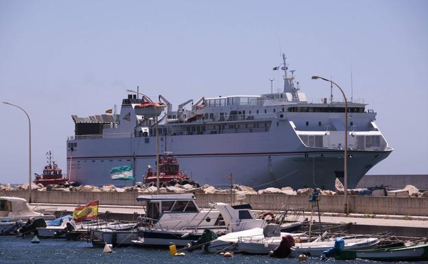 Diputación pedirá al Gobierno que incluya a Motril dentro de las ayudas a las líneas marítimas con Melilla