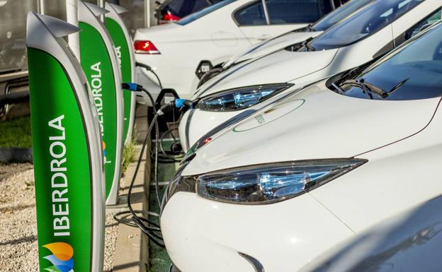 Se cae un plan para potenciar el uso de los coches eléctricos