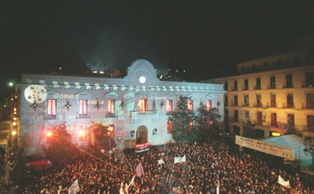 Campanadas en la Plaza del Carmen