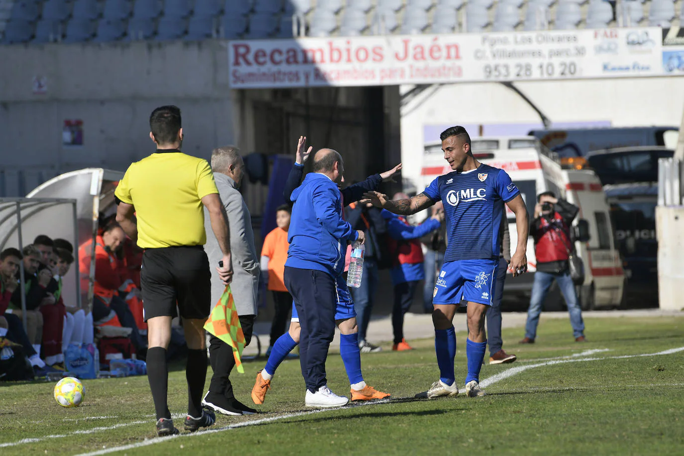 Fotos: Así Fue El Derbi Entre El Real Jaén Y El Linares | Ideal