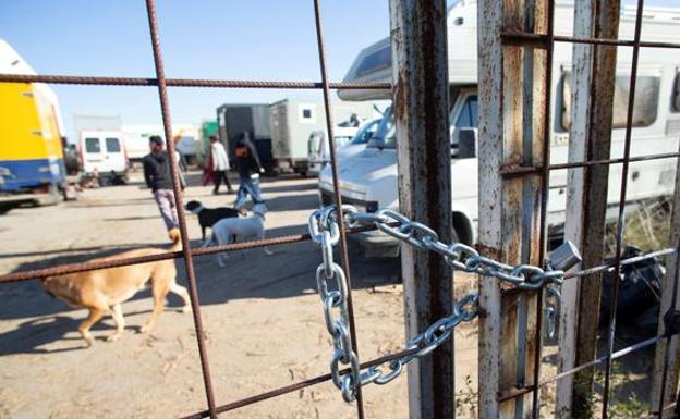 Así fue la macrofiesta ilegal de Nochevieja que se alargó durante cuatro días en una nave abandonada