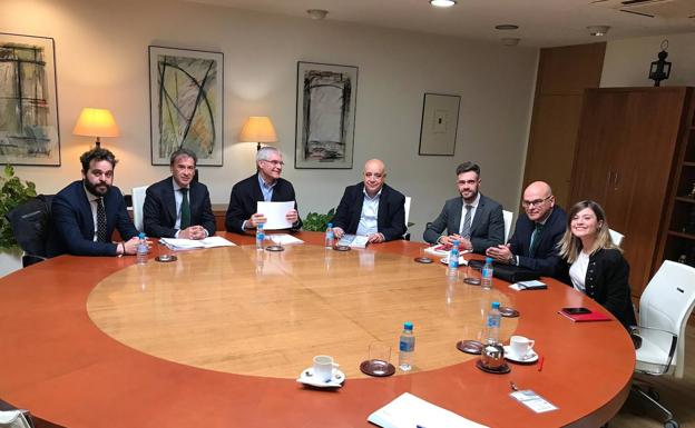Reunión entre el PSOE y Renfe para hablar del futuro ferroviario de la provincia de Jaén
