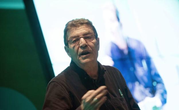 «Tomar un medicamento porque lo recomienda un 'influencer' es de ser 'mu tonto'»