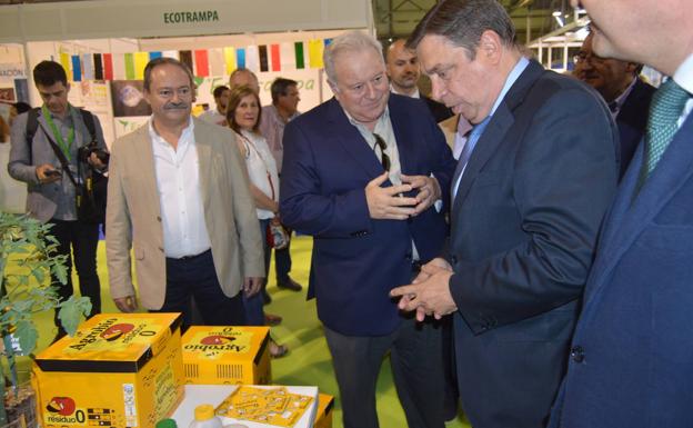 Almería valora la continuidad de Planas al frente de Agricultura, pero le exige máxima prioridad