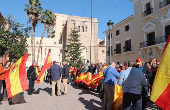 Vox congrega en Motril a 200 vecinos de la Costa para «unir España»