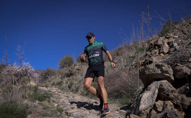 Más de 400 corredores se baten en el Cañón de Lanjarón