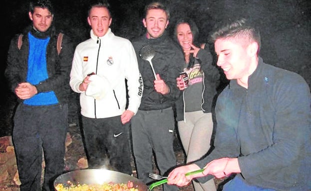 Medio centenar de lumbres recibirán 40 euros para seguir con la tradición quesadeña