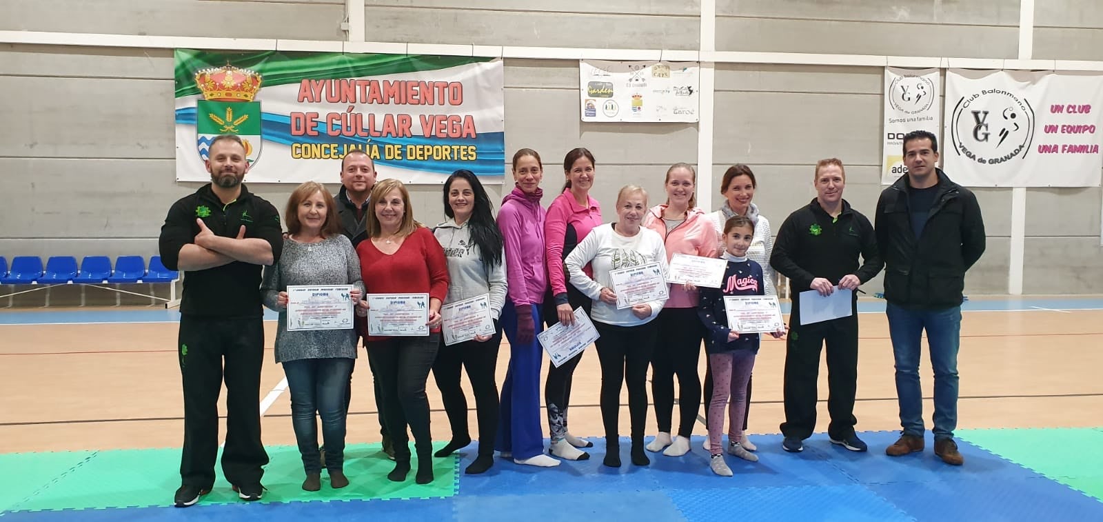 Así enseña Cúllar Vega a las mujeres a defenderse de una agresión