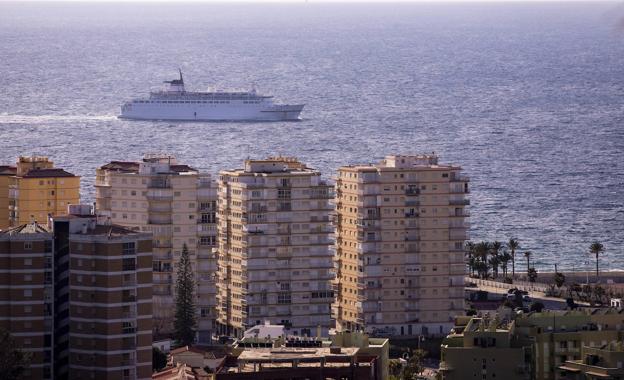 El ministerio busca vías legales para subvencionar de forma directa la línea entre Motril y Melilla