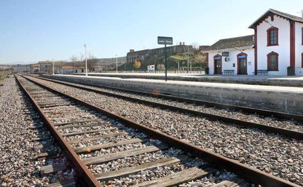 Las estaciones de Espeluy y Jódar-Úbeda vuelven a vender billetes en taquilla, al menos hasta abril