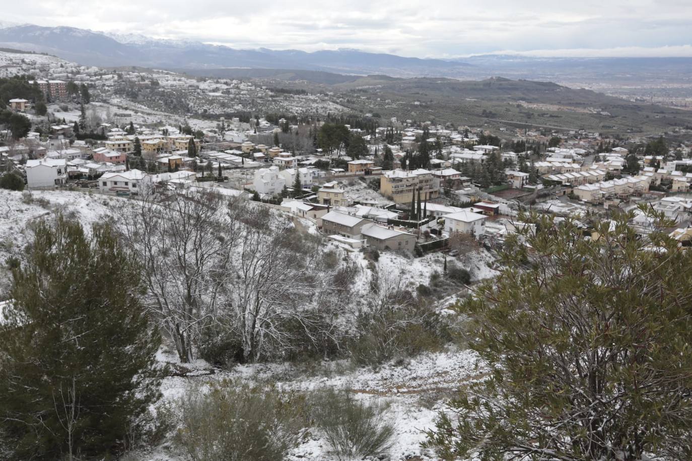 Así nevó en toda la provincia de Granada este lunes