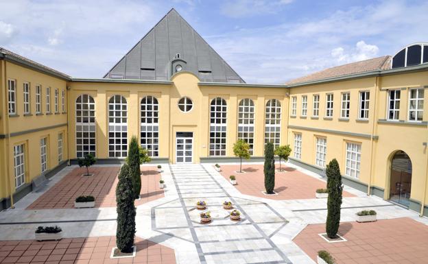 La lucha por gestionar Granada desde Sevilla