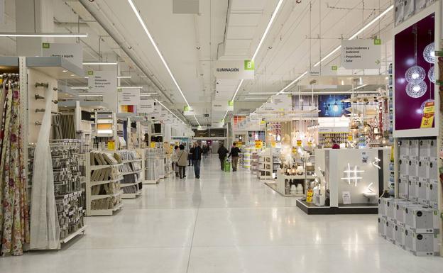 Leroy Merlín busca empleados en Almería: nueve ofertas de trabajo