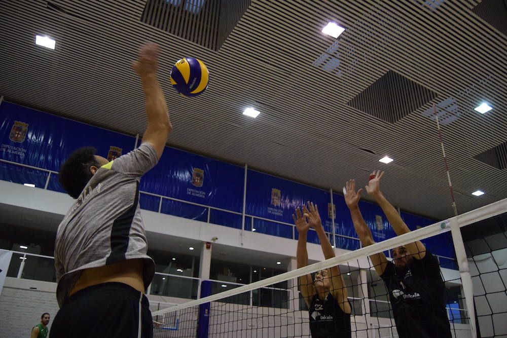 Superliga, Challenge y Copa se cruzan para Unicaja Almería