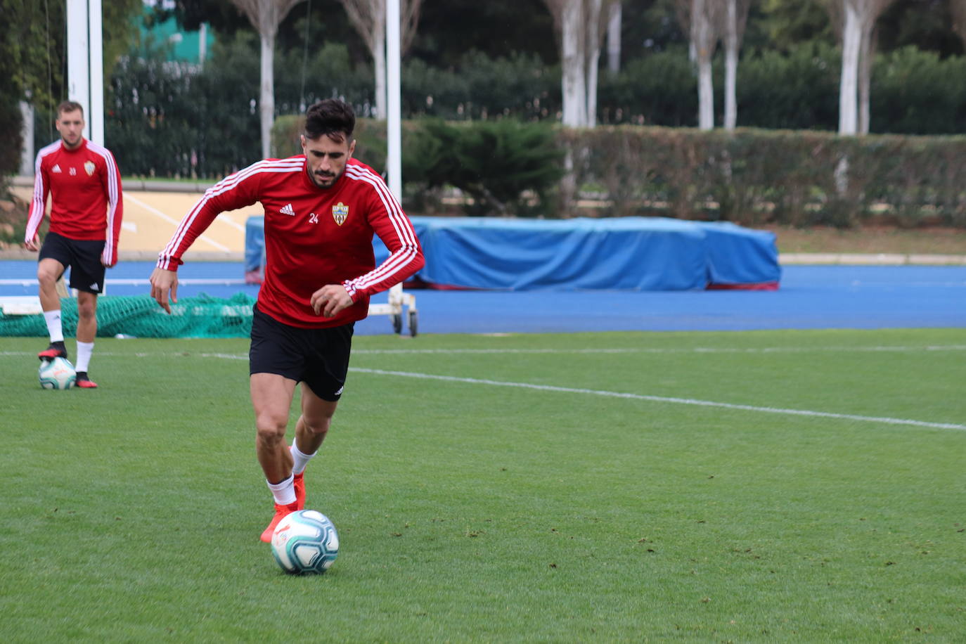 El Almería cae ante el Elche