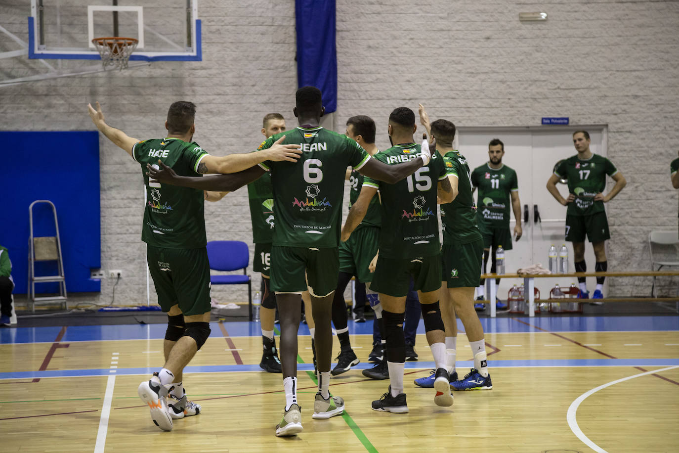 Unicaja Costa de Almería se quema pero sale indemne de Almoradí