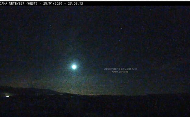Detectan en Almería una brillante bola de fuego provocada por una roca de un asteroide