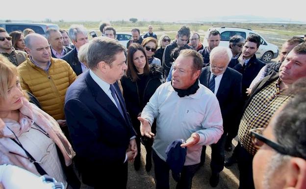 Planas asume «muchísimas» reivindicaciones del sector hortofrutícola y propone una «hoja de ruta» consensuada