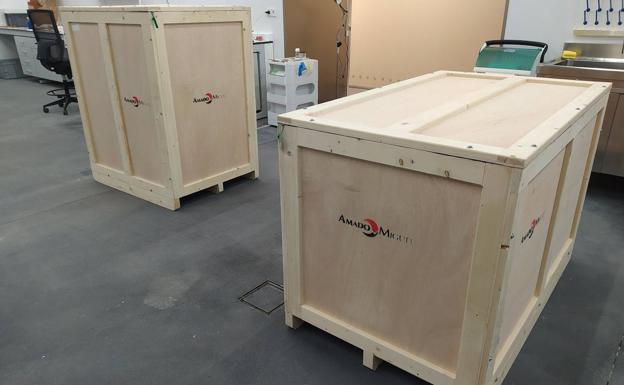 Cajas en las que se han transportado las dos esculturas iberas. 