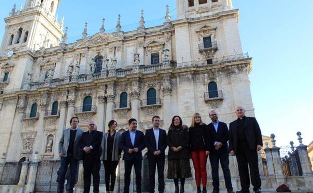 Las obras de las cubiertas de la Catedral avanzan con la colocación de grandes piezas de madera en el pabellón 1