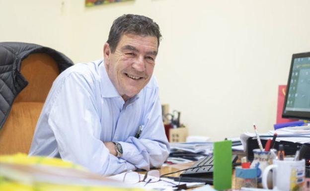 «Menos mal que se me ocurrió copiar en un examen de la carrera, porque eso me invalida para ser ministro»