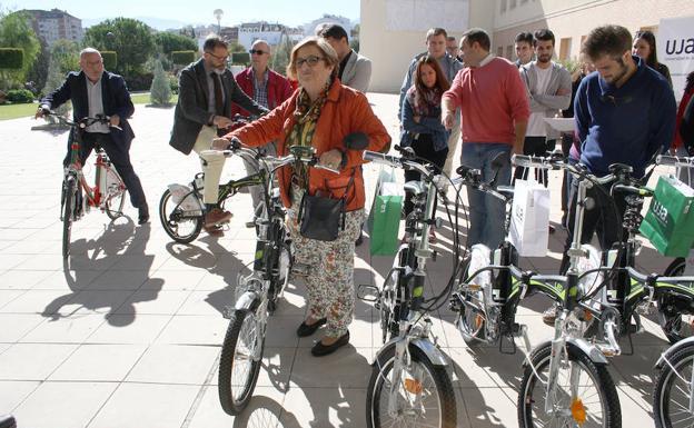 El Ayuntamiento estudia habilitar un aparcamiento seguro para bicis eléctricas