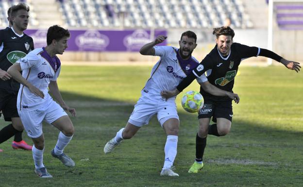 El Real Jaén empata en El Palo