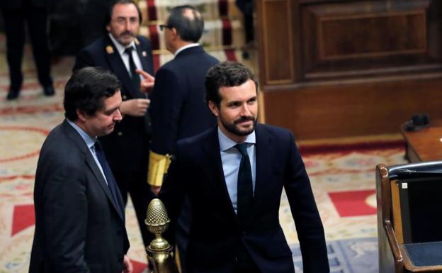 Sánchez cita a Casado en la Moncloa en un clima de acusada confrontación política en el Congreso