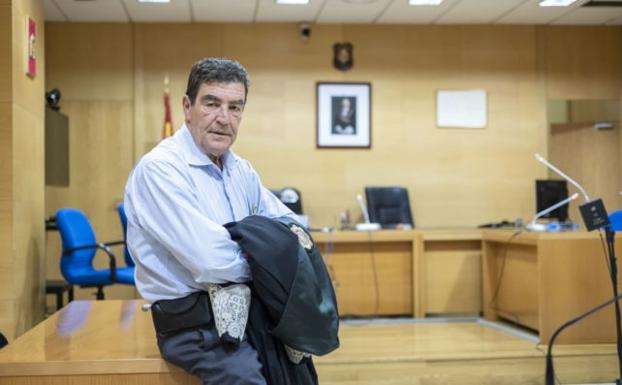 «Expulsar a los chavales que dan la lata es un premio para ellos, mejor que ayuden a ancianos»