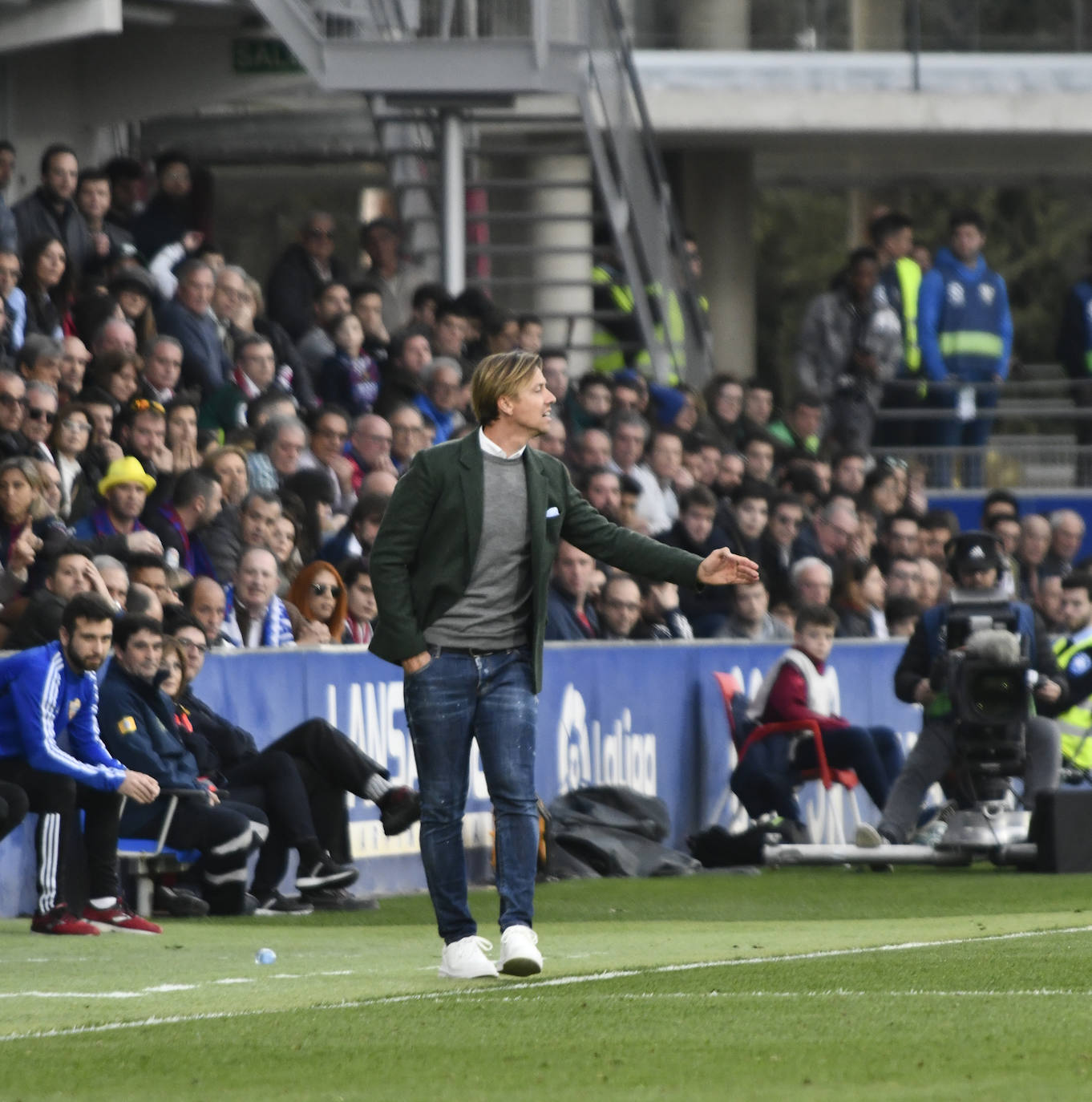 «Si hay una imagen mía en una discoteca en Almería presento mi dimisión»