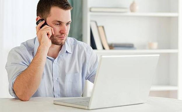 La OCU desvela 5 trucos para ahorrar en la factura del teléfono e Internet